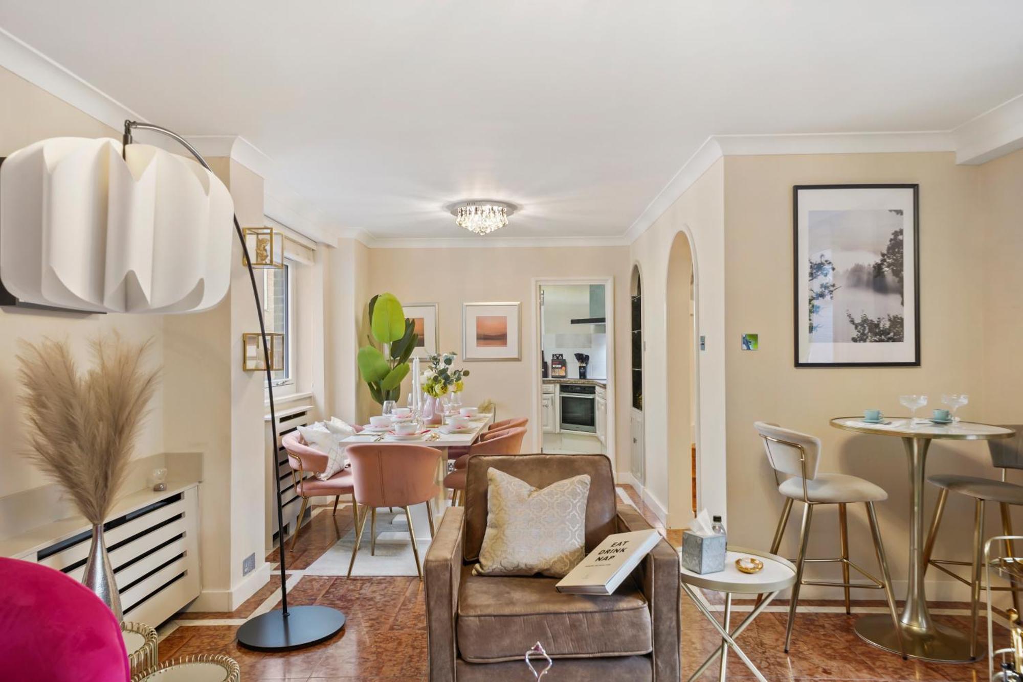 Вилла Mews House London With Private Patio & Parking Экстерьер фото