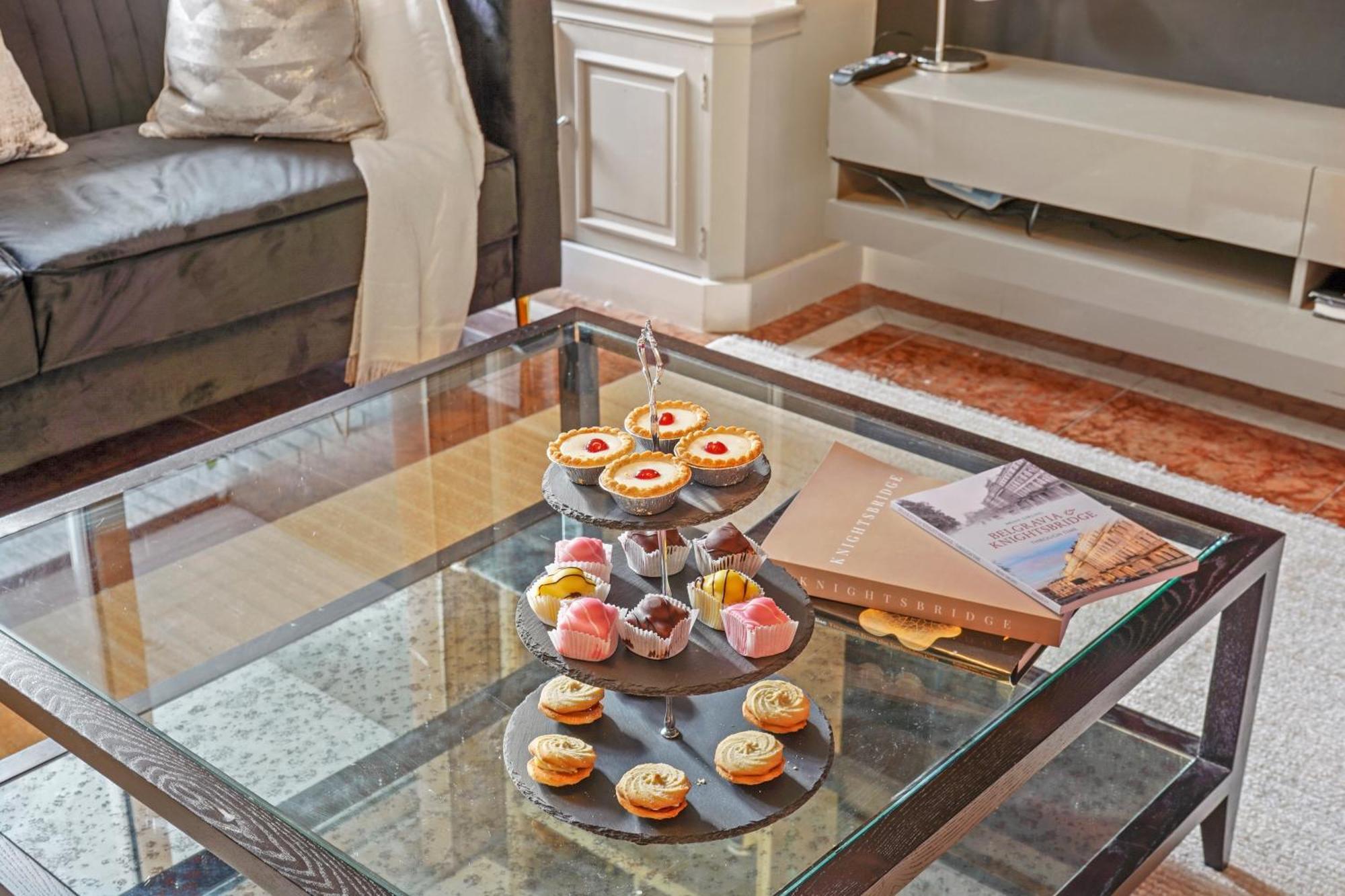 Вилла Mews House London With Private Patio & Parking Экстерьер фото