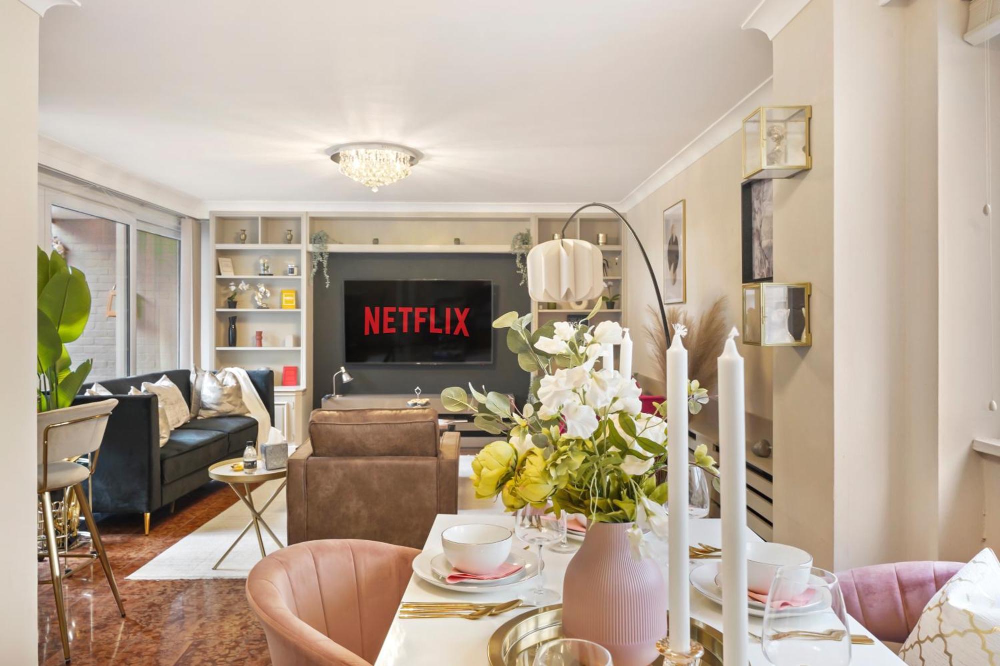 Вилла Mews House London With Private Patio & Parking Экстерьер фото